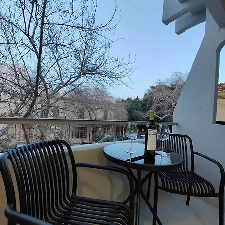 Διαμέρισμα Rhodes Haven *