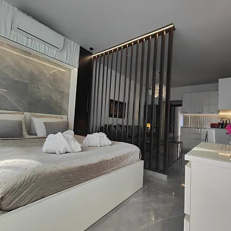 Rhodes Haven * Rhodes City