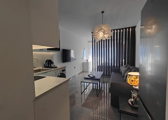 Rhodes Haven * Rhodes City