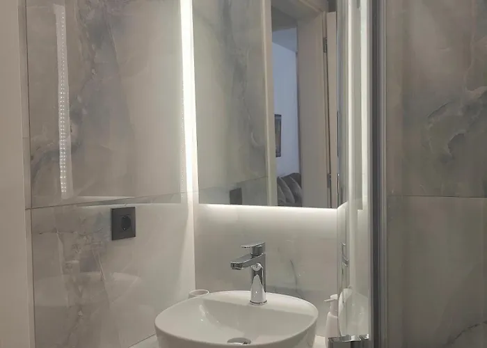 Rhodes Haven * Rhodes City